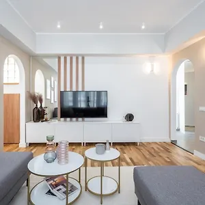 Old Town Bucharest, Lovely 2 Bedrooms Apartamento